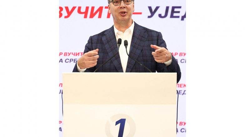 فوتشيتش (Vučić) يقر بالهزيمة: «قائمة الطلاب» تفوز بالأغلبية في انتخابات صربيا