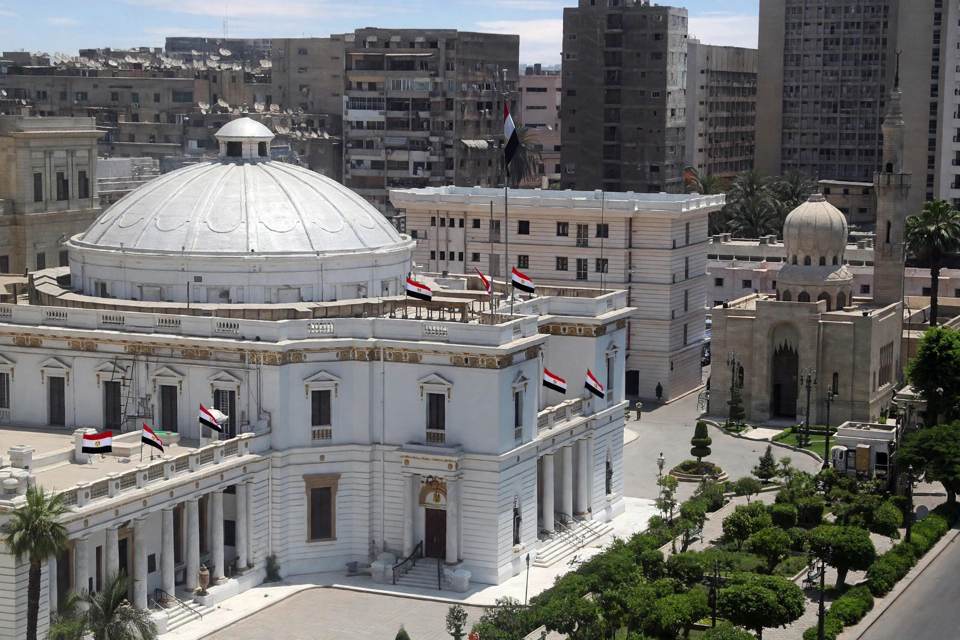 البرلمان المصري يأذن للجيش بدعم السعودية عسكريا إذا طلبت الرياض المساعدة ضد الحوثيين