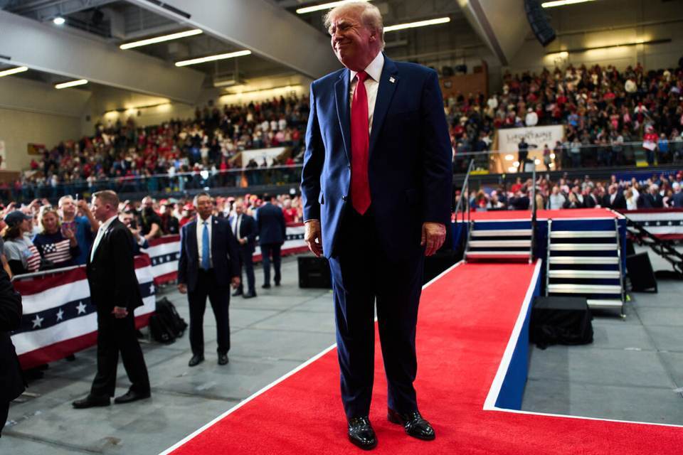 ستة أمريكيين يقاضون ترامب (Trump) بسبب حظر الصحافة في البيت الأبيض: «الجمهور هو المتضرر»