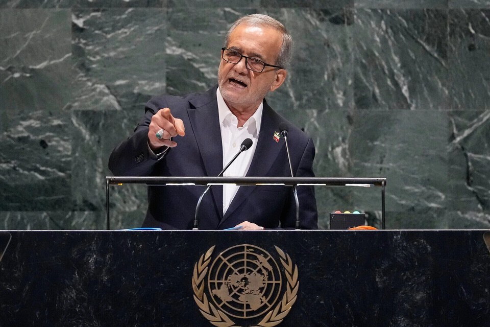 بزشكيان في الأمم المتحدة: لن ننحني أبدا.. وفتح مضيق هرمز مرتبط برفع العقوبات والحصار الأميركي